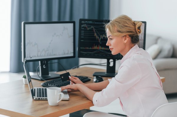 Meilleures pratiques pour simuler un courtier en crédit